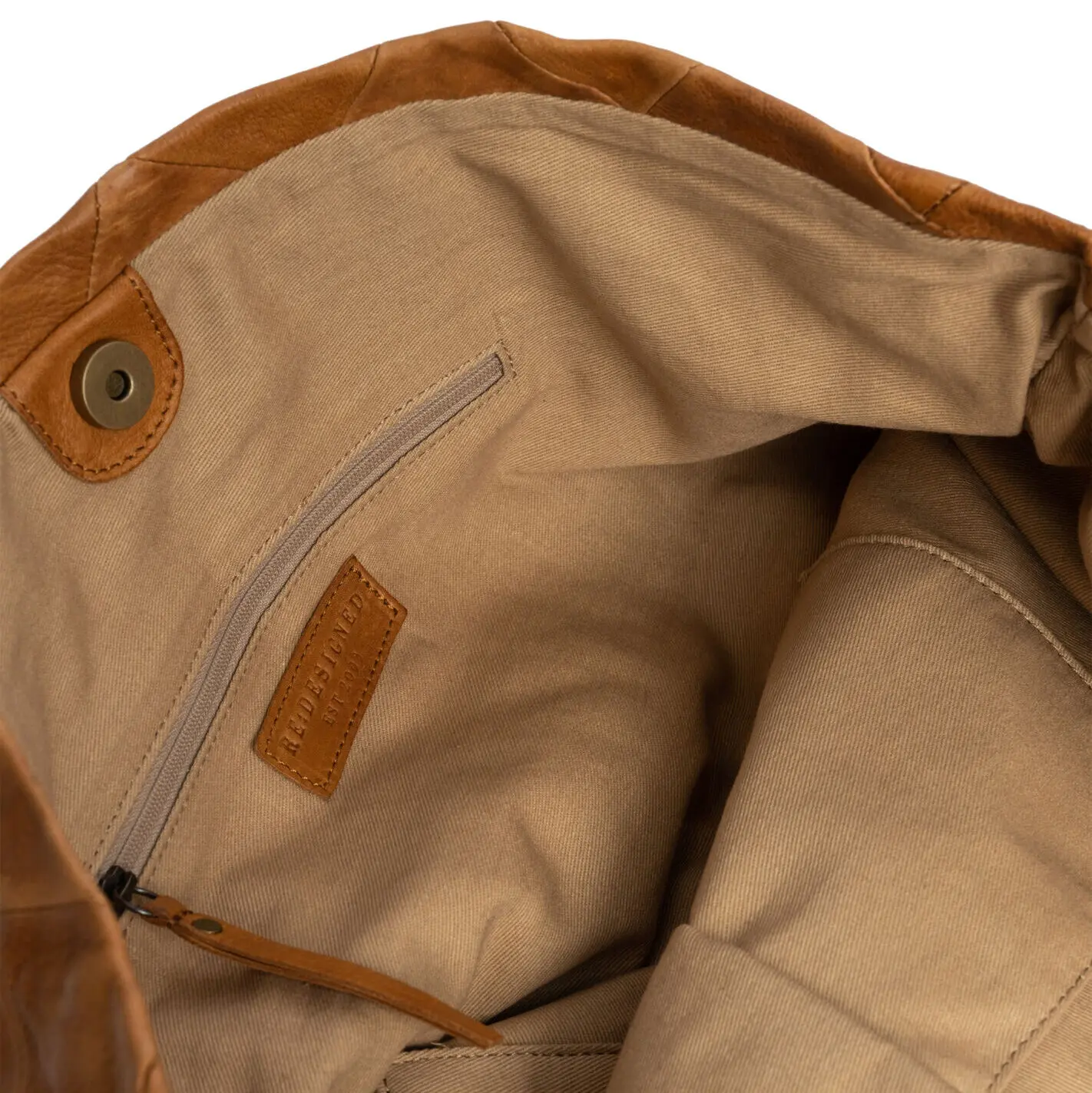 RE:DESIGNED Gry - Scrap Leather Garntaske