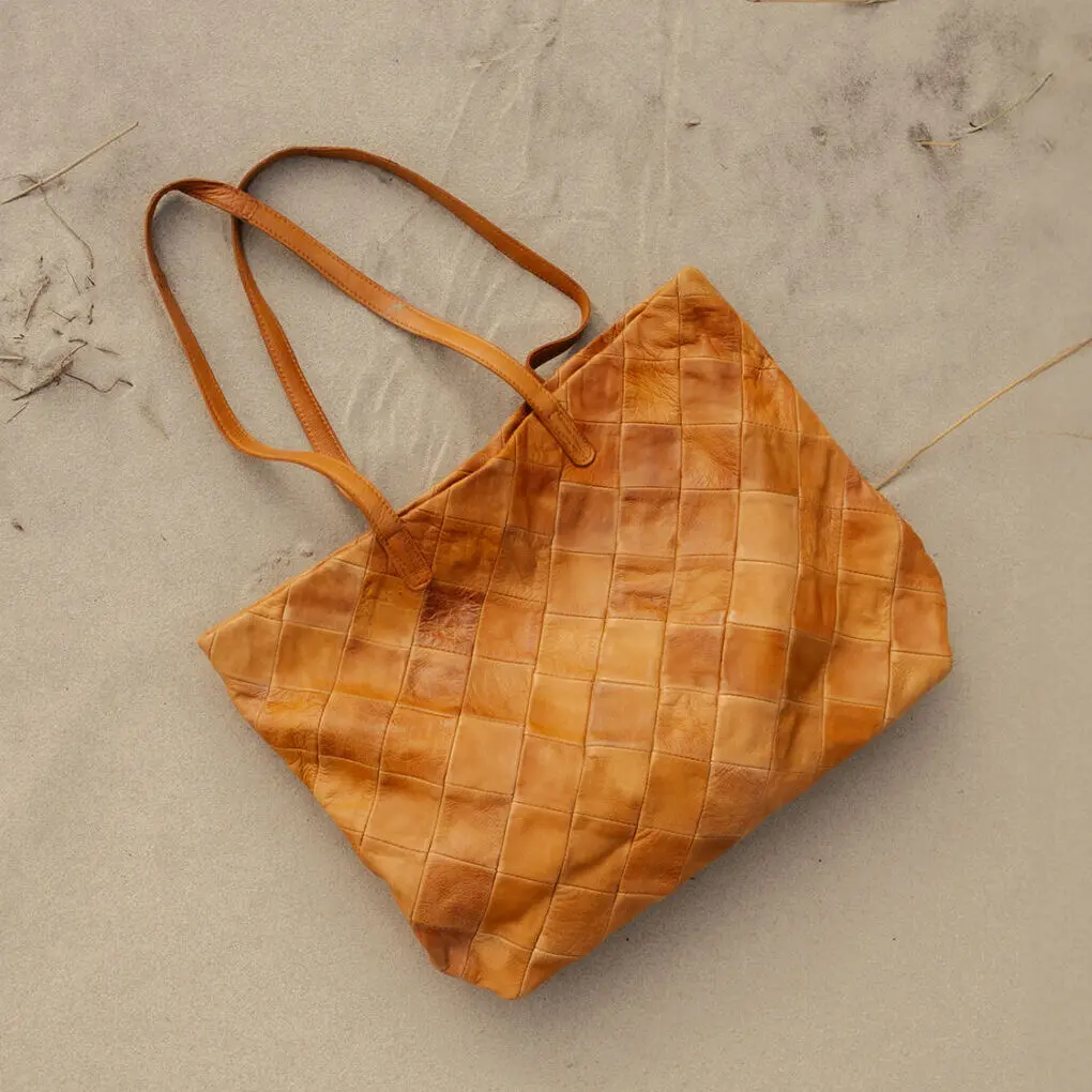 RE:DESIGNED Gry - Scrap Leather Garntaske