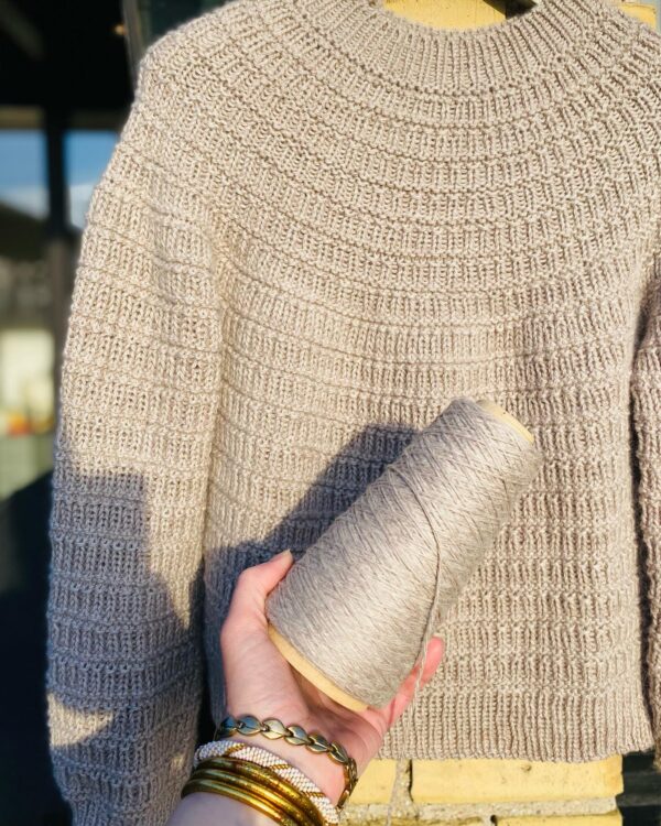 Sweater strikket i merino extrafine