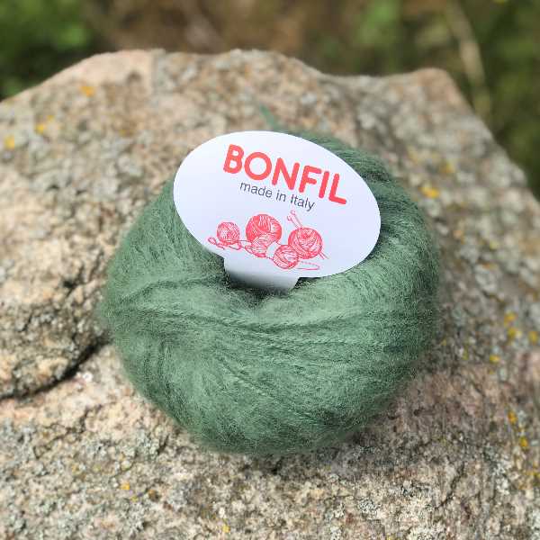 Se Bonfil børstet alpaka merino (ca. 50g) - grøn hos Garn Specialisten