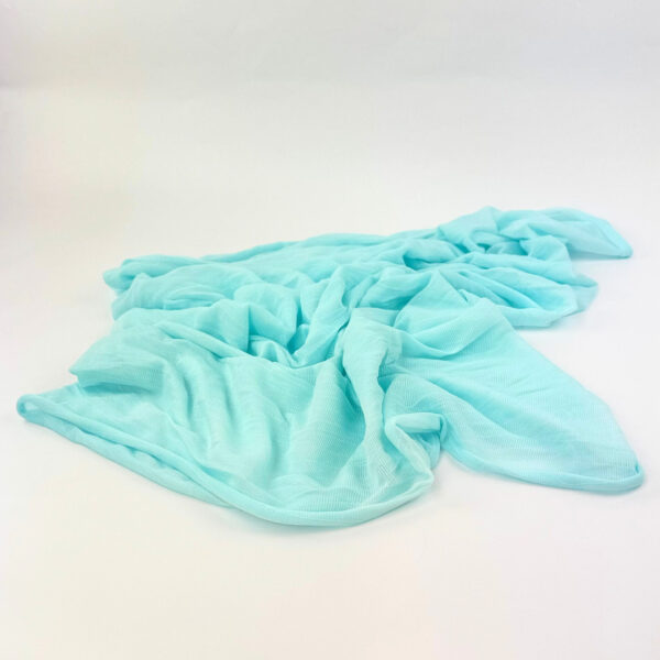 Gratis stof til kreaprojekter. Overskudstekstil i nylon