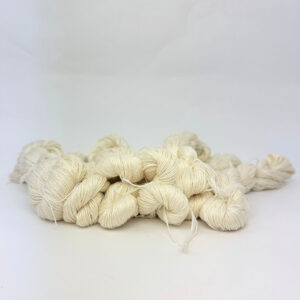 Sandy Merino Silke cert. OEKO-TEX® STANDARD 100 (300 g) - Råhvid